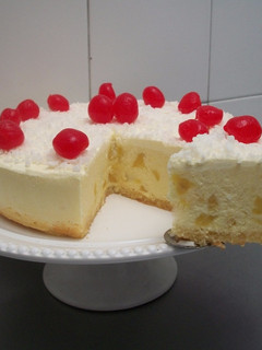 Una foto de Cheesecake de piña colada (sin horno)