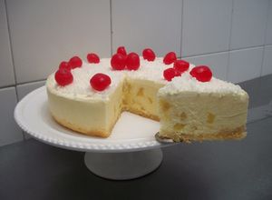 Una foto de Cheesecake de piña colada (sin horno)