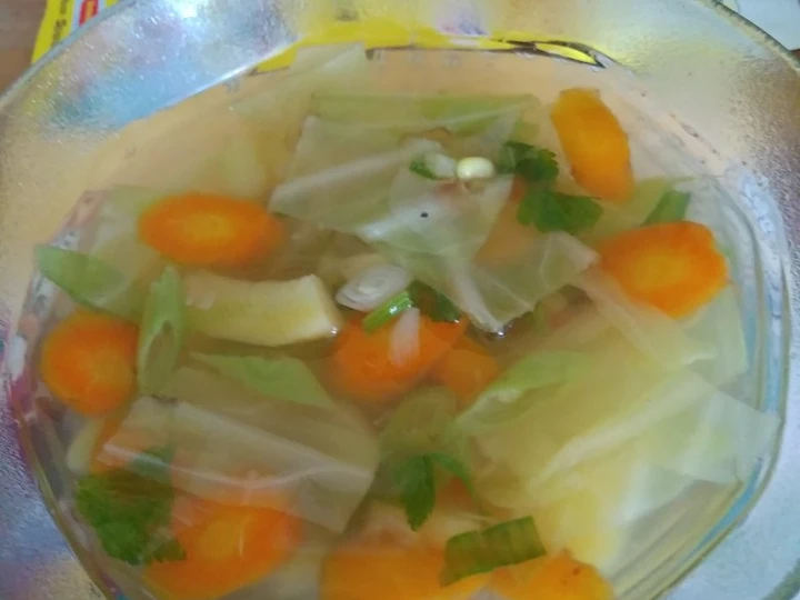 Cara Mudah Membikin Resep 18. Sayur sop pelangi yang Enak Banget Anti Ribet, Bikin Ngiler