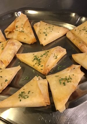 Une photo de Feuilles de brick farcies aux trois fromages,jambon blanc et tomates
