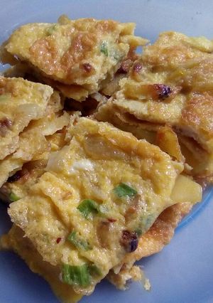 Foto resep Telur dadar kentang simple 😘