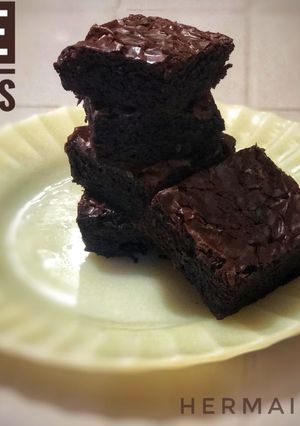 A picture of Yummiest fudge brownies.