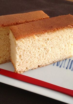 A picture of Moist Castella in a Pound Cake Pan.