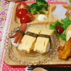 A picture of Homemade Egg Nigiri Sushi (great for kids!).