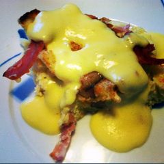 A picture of Eggs Benedict Casserole.