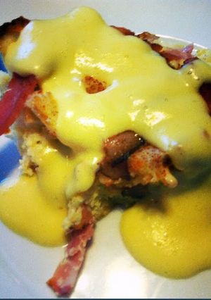A picture of Eggs Benedict Casserole.
