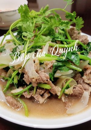 Hình của món Bò xào cần, hành tây.