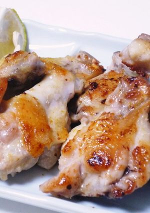 A picture of Butterflied Chicken Wings Grilled with Seasoned Salt.