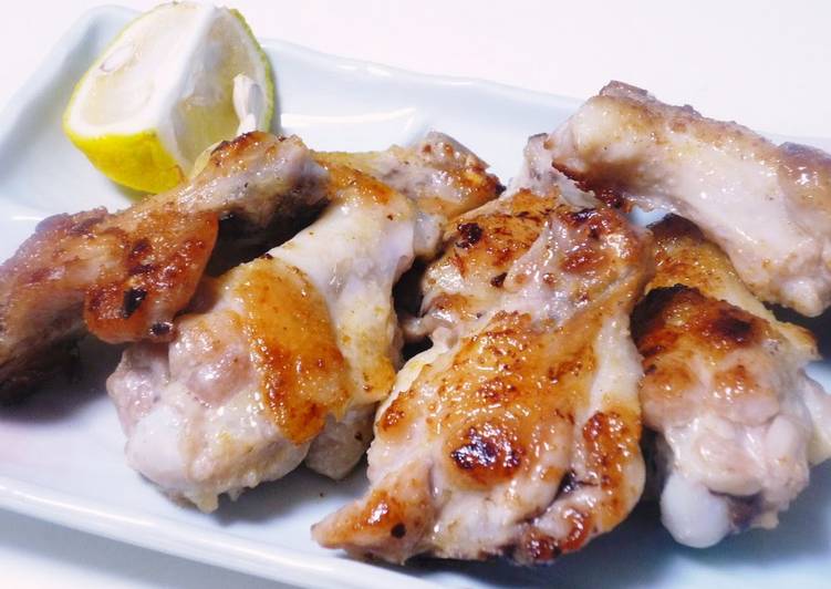 Recipe of Butterflied Chicken Wings Grilled with Seasoned Salt in 22 Minutes for Beginners