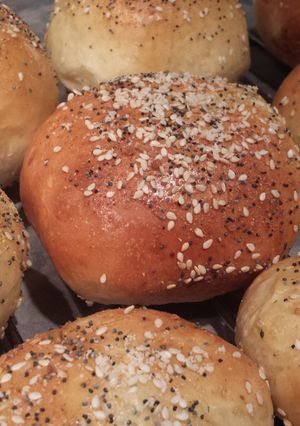 A picture of Bread Maker Everything Hamburger Buns.