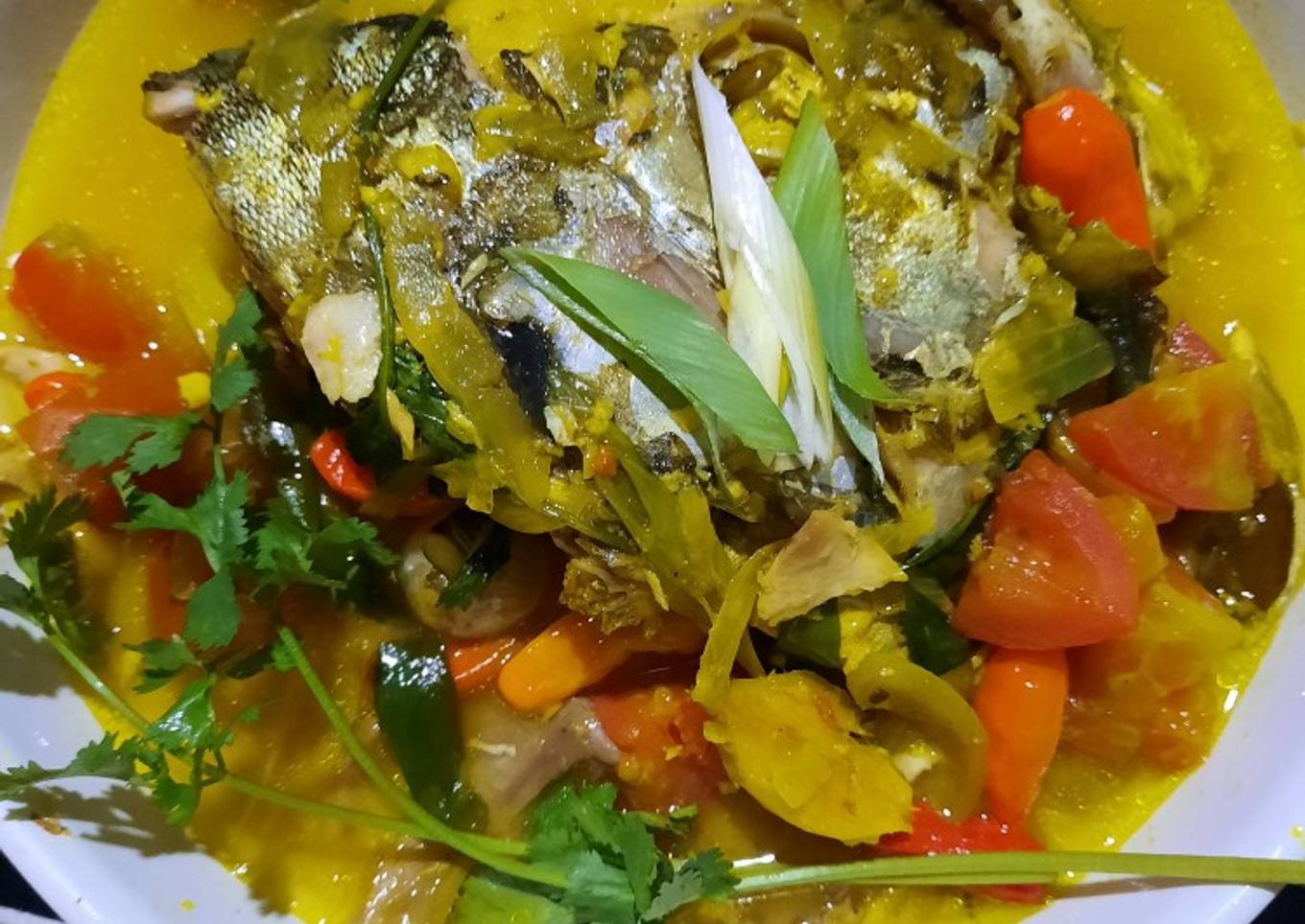 Sup Kepala Ikan Kuwe