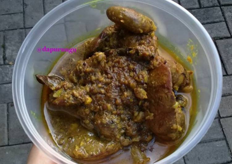 Hati ayam Ungkep bumbu kuning