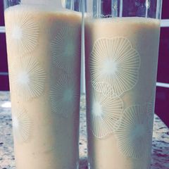 A picture of Peach Almond Smoothie.