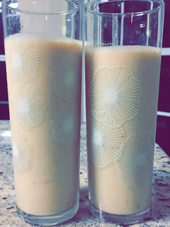 A picture of Peach Almond Smoothie.