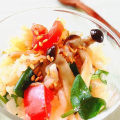 A picture of Rice Salad with Tomatoes, Shimeji Mushrooms, and Watercress.