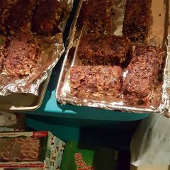 A picture of Fruitcake.
