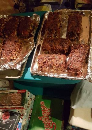A picture of Fruitcake.
