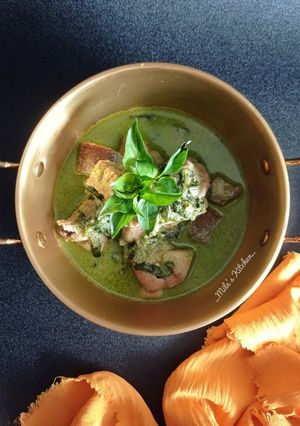 Foto resep Kaeng Khiao Wan Gai (Green Chiken Curry)