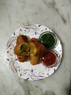 A picture of Bread Roll.
