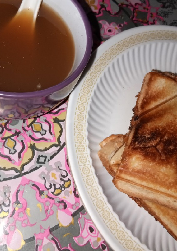 A picture of Toast with Spiced Tea.