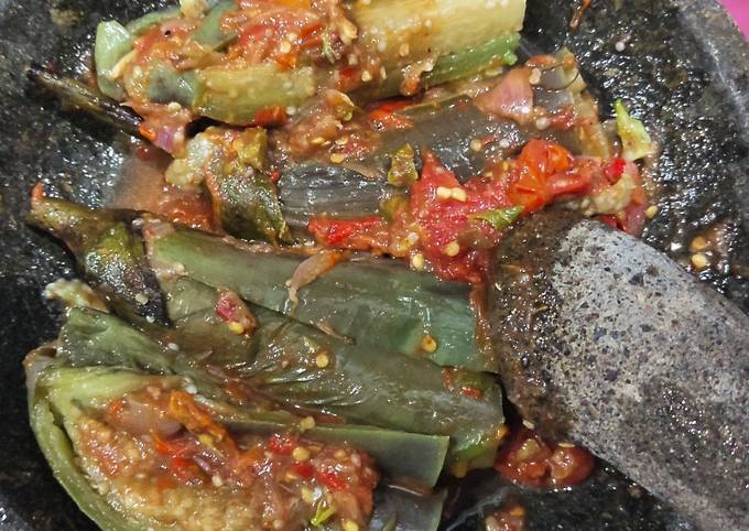 9 Cara Buat Pecak Terong Sambal Terasi Yang Cepat Cookandrecipe Com