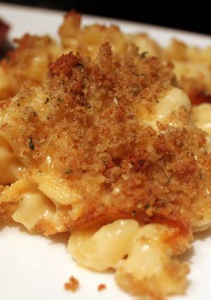 A picture of Creamy Baked Mac and Cheese.
