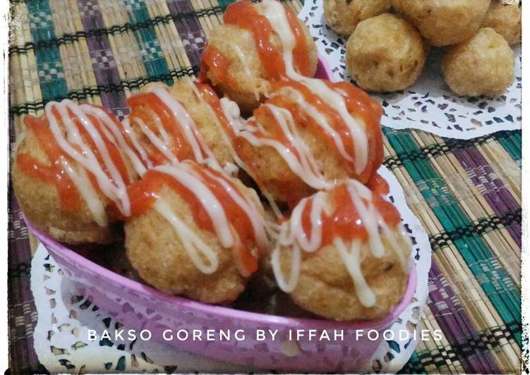 Proses Menyiapkan Bakso Goreng yang Lezat