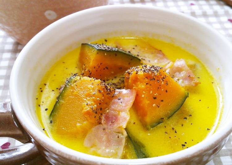 Recipe of Perfect Kabocha Squash and Bacon in Buttery Milk Soup