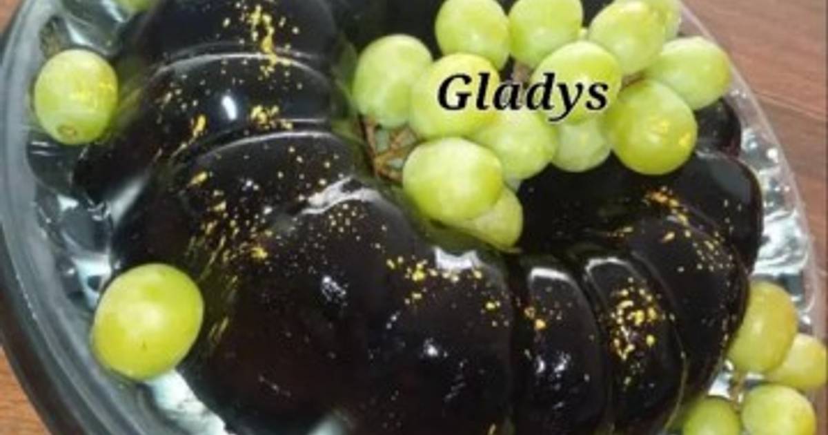 Flotatina negra sabor a frutos rojos y queso crema Receta de Gladys  Fernández - Cookpad