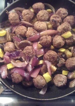 A picture of Debz Meatball, Gravy & Rice.