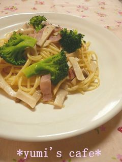 A picture of Lightly-Flavored Pasta with Broccoli and Bacon.