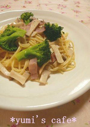 A picture of Lightly-Flavored Pasta with Broccoli and Bacon.