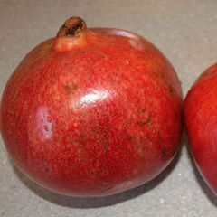 A picture of How to Easily Peel a Pomegranate.