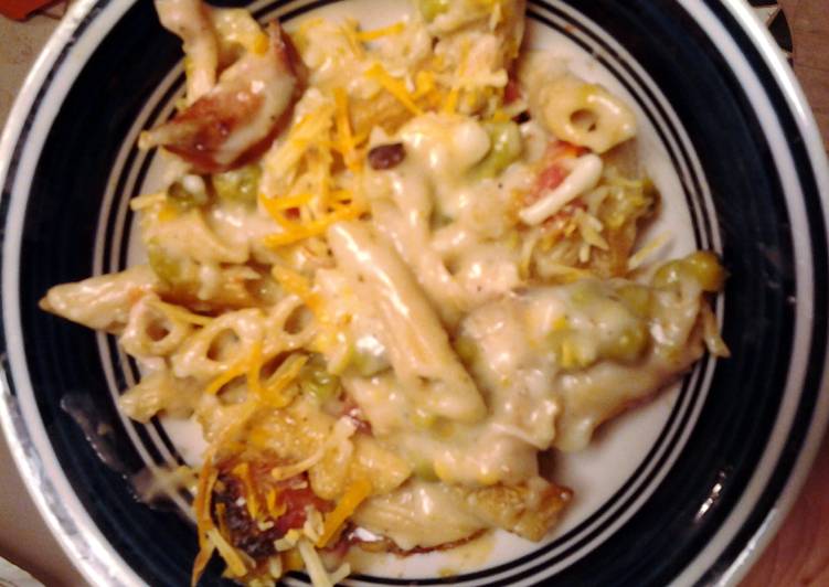 Fresh 3 Cheese Chicken Alfredo Bake