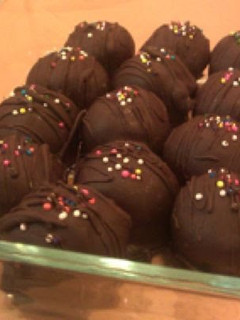 A picture of Oreo Truffles.