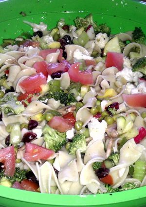 A picture of Garden pasta salad.