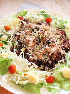A picture of Skipjack Tuna with Teriyaki Sauce.
