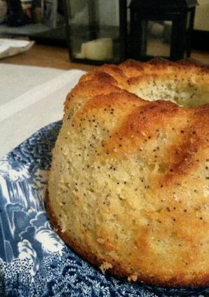 Una foto de Budín de limón y amapola - Chicas a tomar el té!