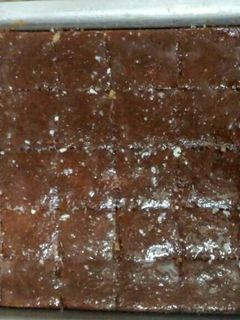 صورة لوصفة كيك بصوص الشوكلاته والتوفي