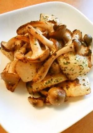 A picture of Potato and Shimeji Mushroom Sauté with Mayonnaise.