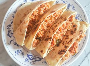 Foto resep Pita Bread Isi Syaksyuka Yaman