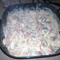 A picture of Scampi w/bacon and mushrooms.