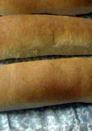 A picture of Dampi's homemade bread.