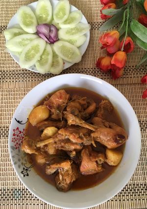A picture of Chicken Masala Curry.