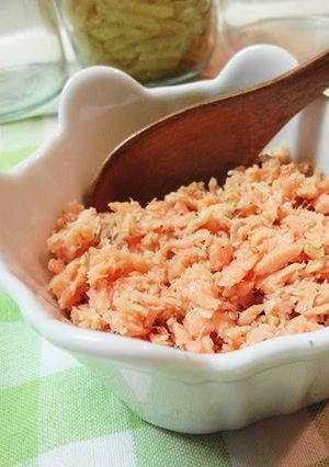 A picture of Salmon Flakes for Bento.