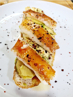 Foto principal de Tosta de aguacate con queso de cabra