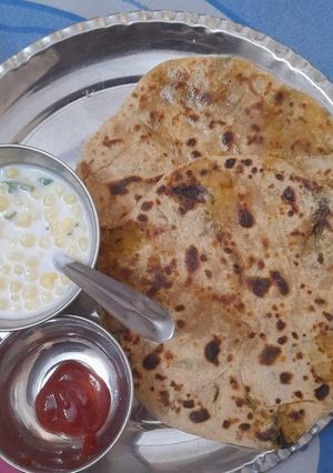 आलू प्याज़ का पराठा (aloo pyaz ka paratha recipe in Hindi) रेसिपी मुख्य फोटो