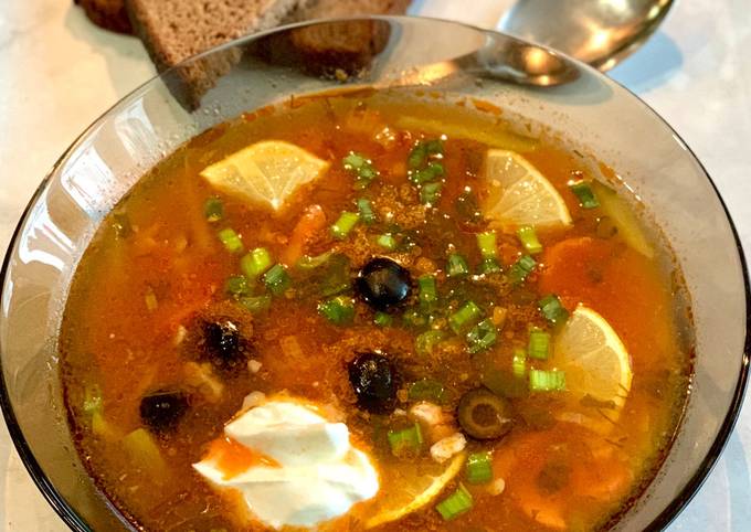 Солянка сборная мясная