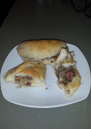 A picture of Cheesy beef bacon explosion.