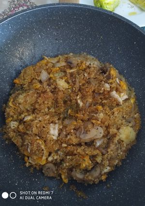 Foto principal de Cuscús con champiñones huevo revuelto con salsa de soja 😋